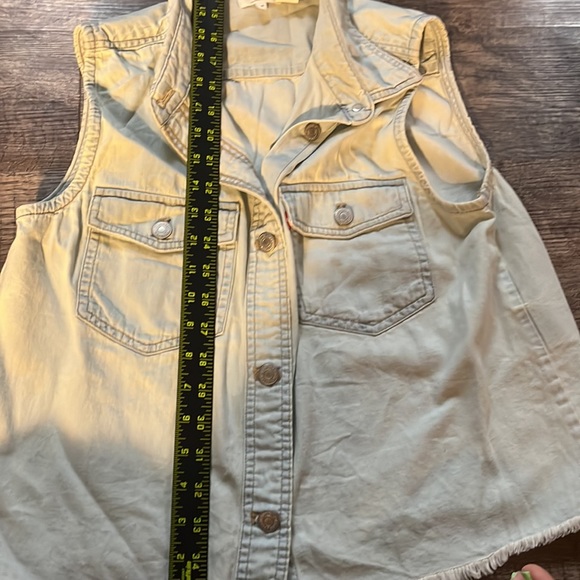 Levi’s short sleeve Jean jacket. excellent condition - Picture 2 of 6